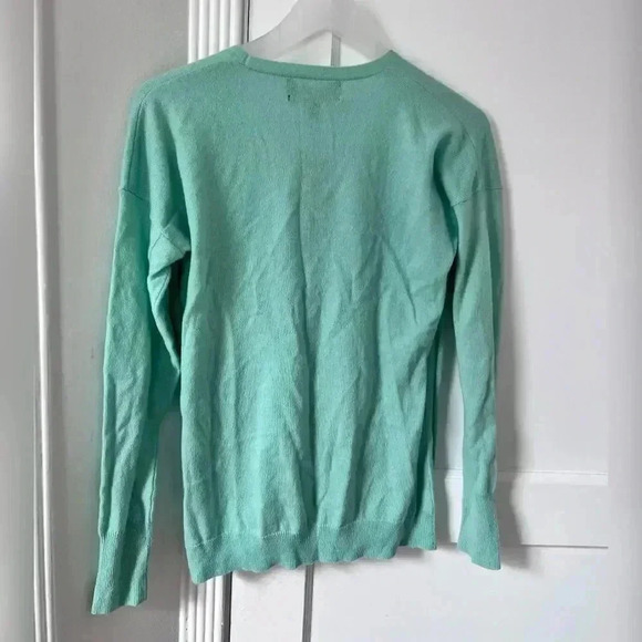Banana Republic Todd & Duncan Scottish Cashmere Yarn V Neck Sweater New With Tag - Picture 5 of 5